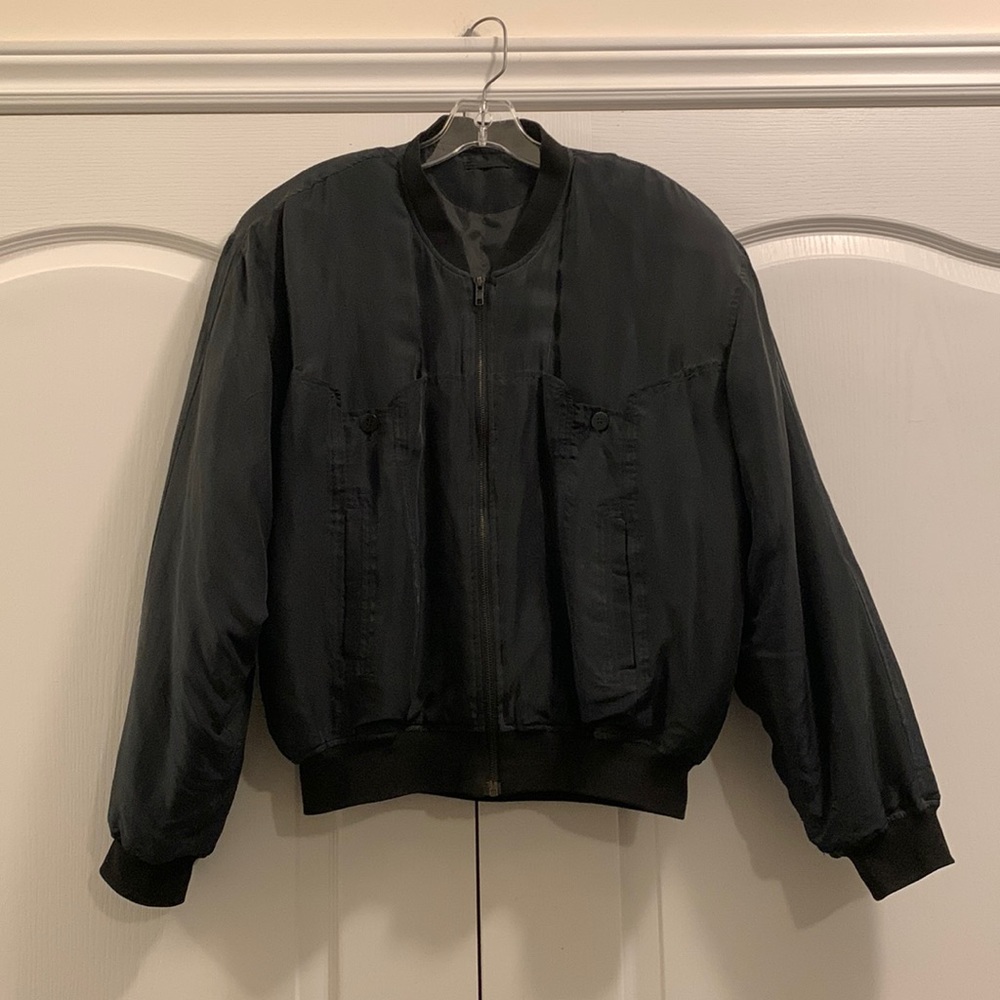 EUC Yorn mens 100% silk jacket